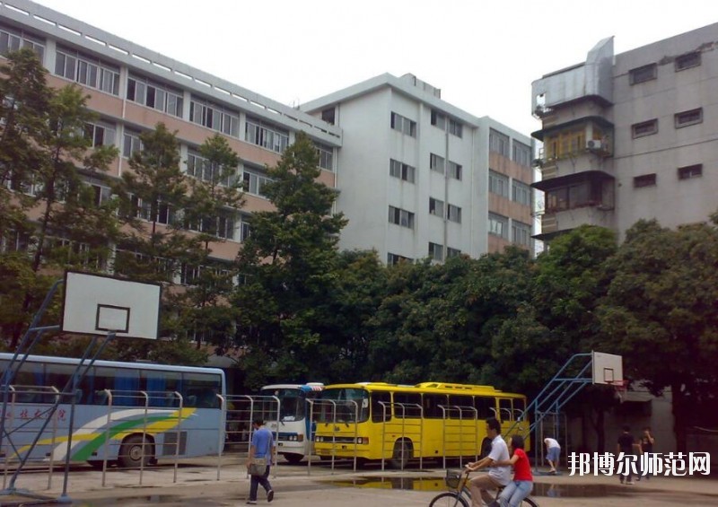 汕頭職業(yè)技術(shù)師范學(xué)院金園校區(qū)宿舍條件