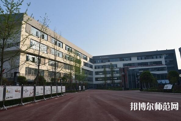 成都青蘇職業(yè)幼兒師范中專學校網站網址