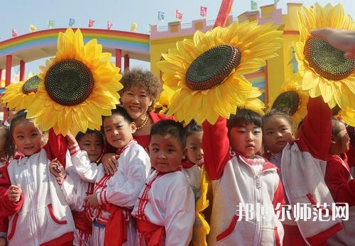 四川300分能上幼師學(xué)校嗎