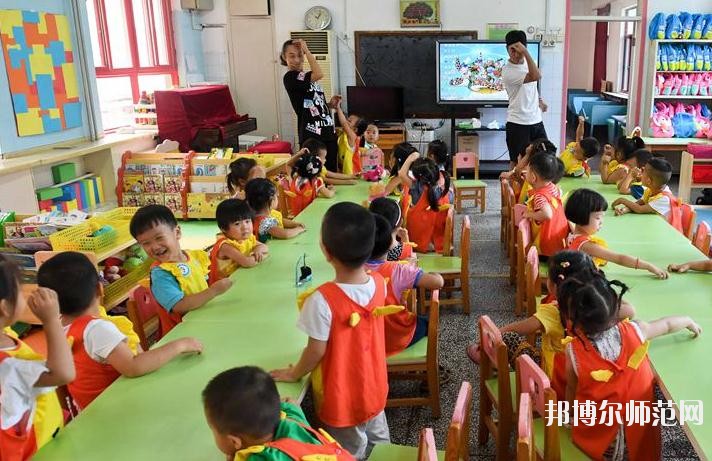 廣州2020年女生讀什么幼師學校好