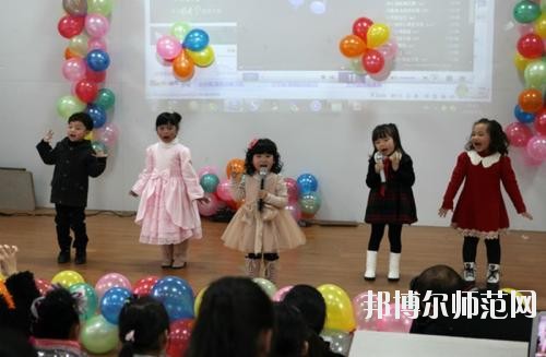 遵義2020年幼師學(xué)校中專升大?？际裁? width=