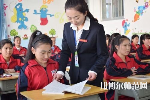 雅安2021年初中生讀什么幼師學校