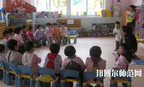 銅仁2021年女生讀幼師學校學什么專業(yè)好